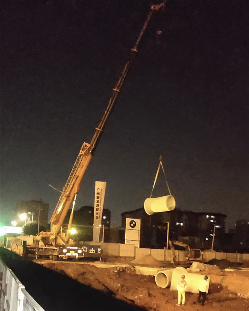 大名县“弯臂矫正”—— 吊车的 “形变补偿” 技术